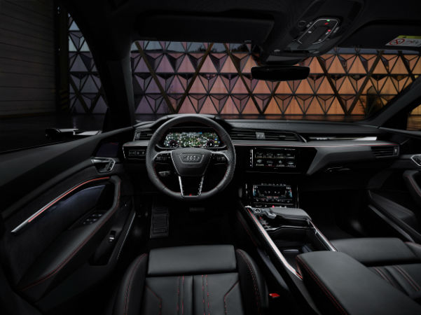 2024 Audi SQ8 Interior