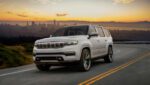 2024 Jeep Wagoneer Trailhawk
