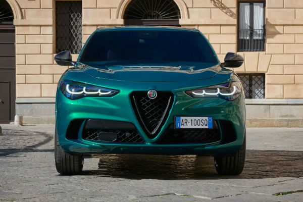 2024 Alfa Romeo Giulia Car