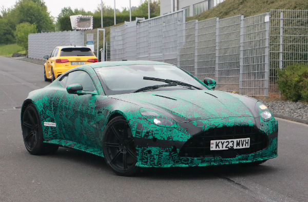 2024 Aston Martin V8 Vantage