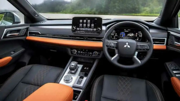 2024 Mitsubishi Outlander Interior