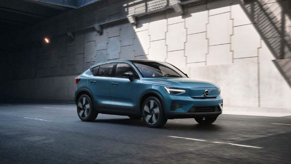 2024 Volvo XC40 SUV