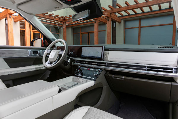 2025 Hyundai Santa Fe Interior