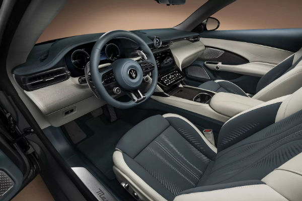 2025 Maserati Quattroporte Interior