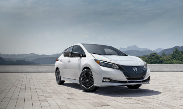 2025 Nissan LEAF SV Plus