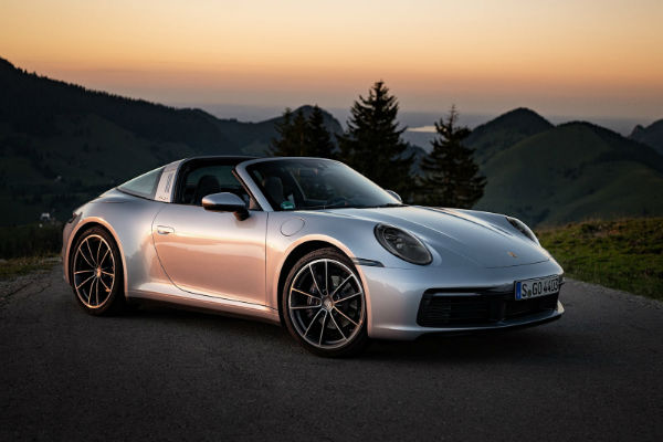 2025 Porsche 911 Targa