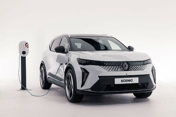2025 Renault Scenic Hybrid
