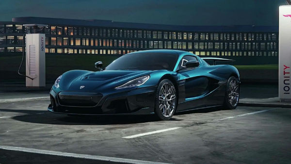 Rimac Nevera 2025